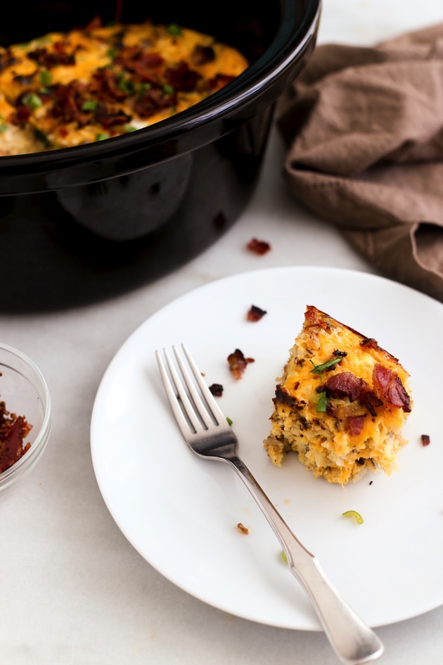 Slow-Cooker-Bacon-Egg-Hashbrown-Casserole-5
